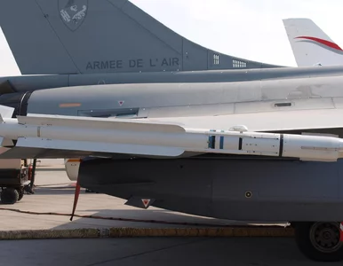 Miniatura: Francja rozszerza parasol atomowy na...