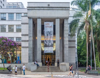 Miniatura: Uzbrojeni mężczyźni ukradli dzieła...