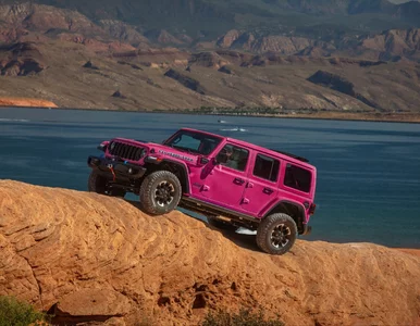 Miniatura: Różowy Jeep na życzenie klientów....
