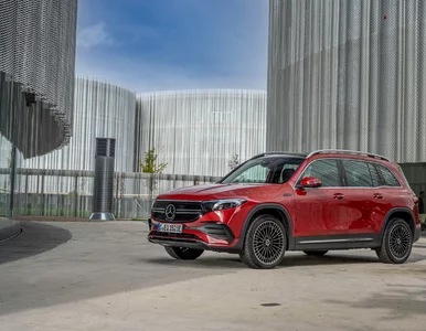Miniatura: Nowy Mercedes EQB. Kompaktowy SUV z...