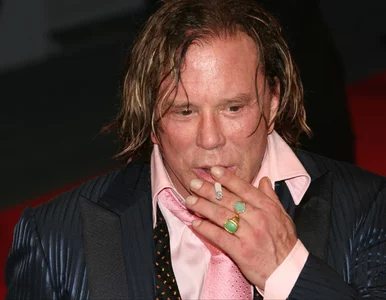 Miniatura: Mickey Rourke błaga o pomoc, założył...