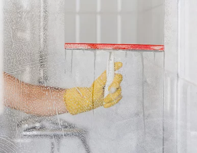 Miniatura: Podgrzej, dodaj płynu do naczyń i...