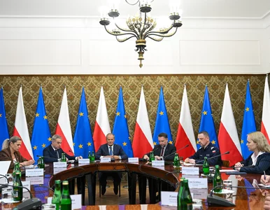 Miniatura: Polacy ocenili reakcję rządu po atakach w...
