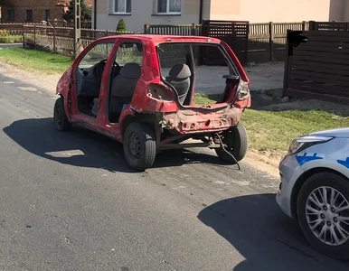 Miniatura: Łódzkie. Takim autem – bez drzwi, świateł,...