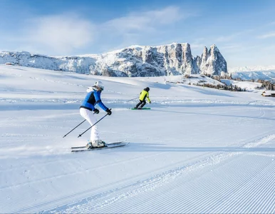 Miniatura: Ośrodek narciarski blisko pięknego...