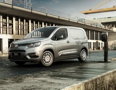 Miniatura: Zupełnie nowa dostawcza Toyota jest już w...