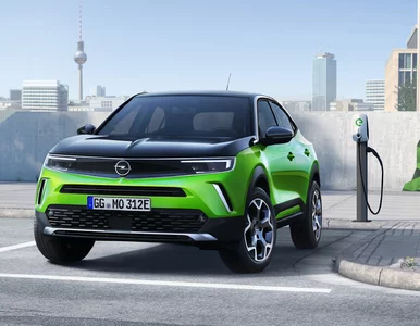 Miniatura: Opel Mokka Electric z większym zasięgiem i...