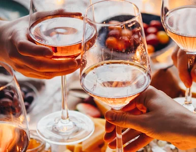 Miniatura: Alkohol znika z ciała wolniej, niż...