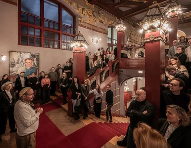 Miniatura: „Zamknij oczy Nel. W pustyni i w puszczy....