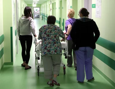 Miniatura: Postawił na nogi cały szpital pod...