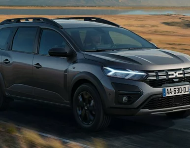 Miniatura: Nadjeżdża hybrydowa Dacia Jogger. Będzie...