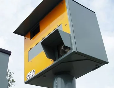 Miniatura: Pokazał środkowy palec… fotoradarowi....