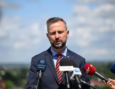 Miniatura: Kosiniak-Kamysz ostrzega. Nad Polskę...