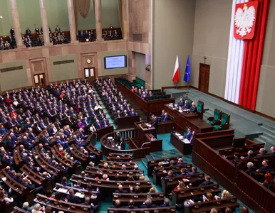Miniatura: KO traci przewagę. Najnowszy sondaż...