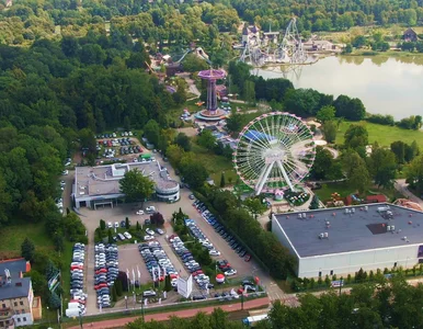 Miniatura: Nowość na polskim rynku. Miasteczko...