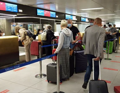 Miniatura: Samolot odleciał bez 122 osób. Dramatyczne...