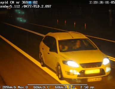 Miniatura: Jechał 209 km/h. W sądzie dostał osiem...