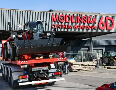 Miniatura: Uzbrojeni Czeczeni wtargnęli do hali przy...