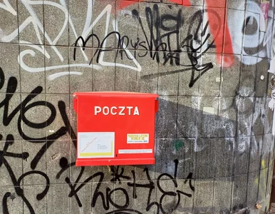 Miniatura: Taka okazja. Poczta sprzedaje swoje...