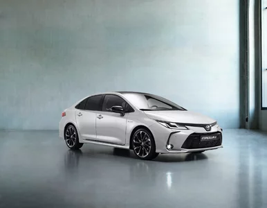 Miniatura: Te dwa sedany Toyoty to bestsellery....
