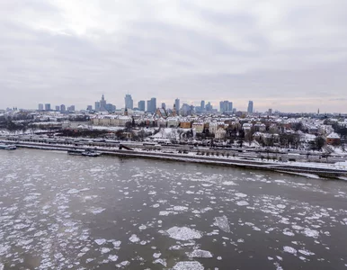 Miniatura: Warszawa sparaliżowana, zima nie...