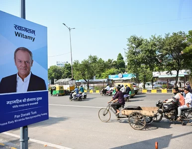 Miniatura: Tusk powitany w Indiach jak król. Na...