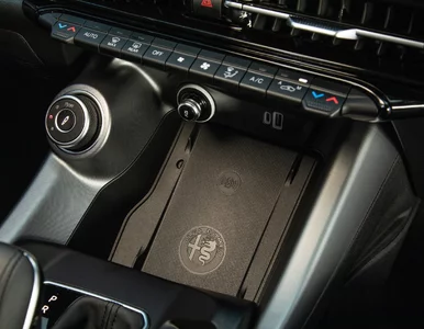 Miniatura: Nowa Alfa Romeo. Klienci zdecydują o...