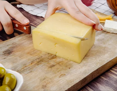 Miniatura: Dietetyczka zawsze wybiera ten żółty ser z...