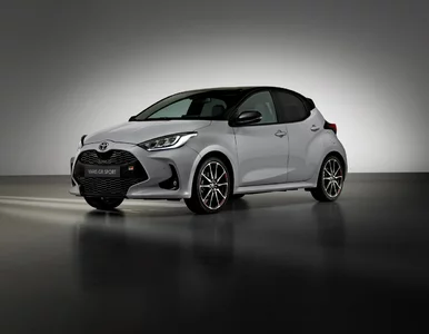 Miniatura: Samochód Roku od Toyoty w ofercie...