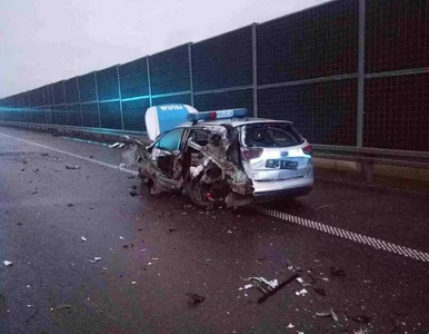 Miniatura: Autobus zahaczył o wóz strażacki i wjechał...