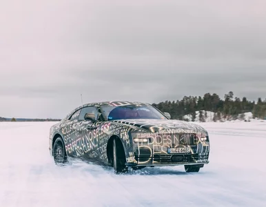 Miniatura: Rolls-Royce Spectre po podbiegunowych...