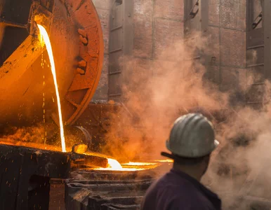 Miniatura: Wysokie koszty, wiekowe instalacje. Symbol...