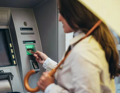 Miniatura: Wystarczy papierek i numer telefonu. Tak...