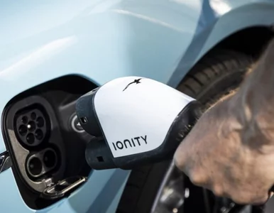 Miniatura: Zakład recyklingu baterii do elektryków w...