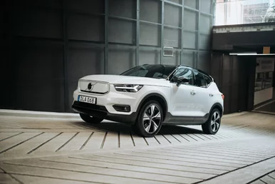 Miniatura: Volvo wyprzedaje. Świetny SUV za 135...