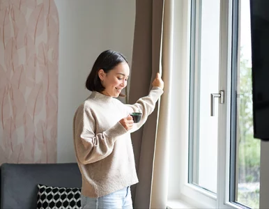 Miniatura: Zawieś to na klamce od okna. Przestaje...