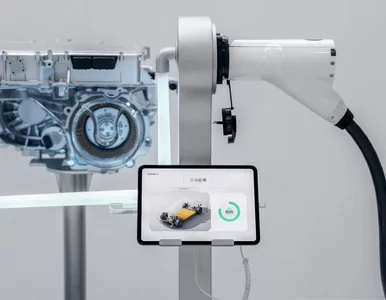 Miniatura: Brzmi jak żart. Elektryk naładowany w 4,5...