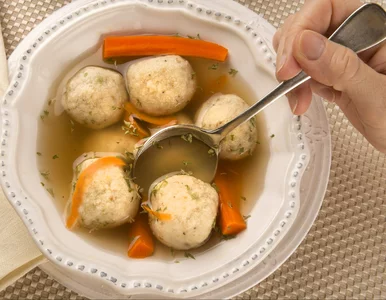 Miniatura: Ta zupa stawia na nogi po Sylwestrze....