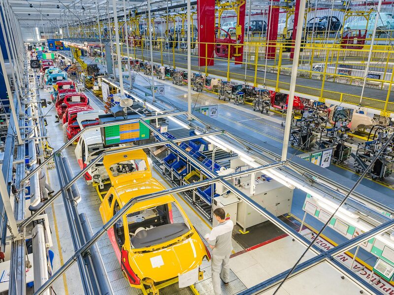 More and more Polish car factories are hiring workers from Ukraine