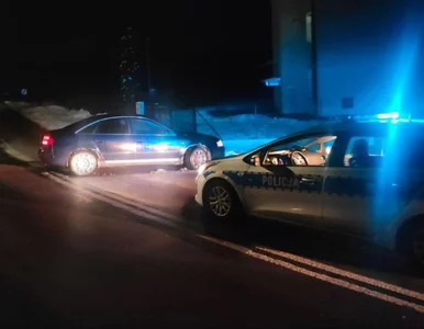 Miniatura: Po wypadku wyciągnął kierowcę z zaspy. I...