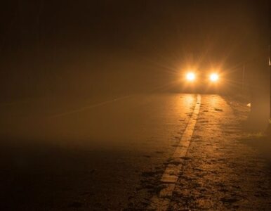 Nieprawidłowe używanie świateł w aucie. Powszechny błąd kierowców w Polsce