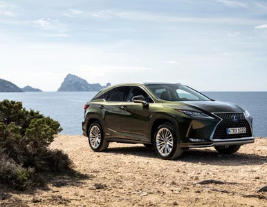 Miniatura: Recepta na brak aut? Lexus RX Finał...