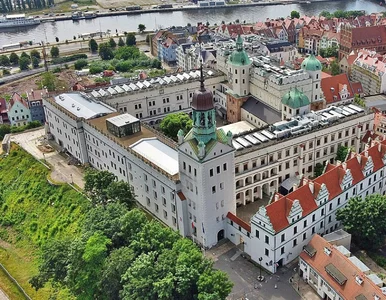 Miniatura: Polacy mogą zwiedzać piękną atrakcję....