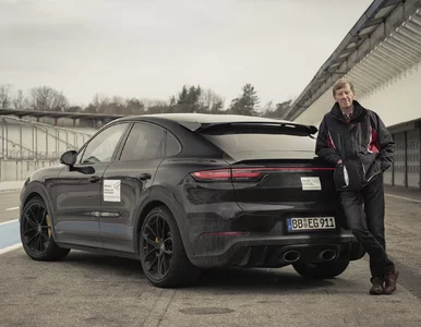 Miniatura: Co to za nowe Porsche Cayenne testuje...