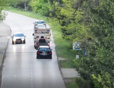 Miniatura: Kierowcy ostrzegali się przed policją...