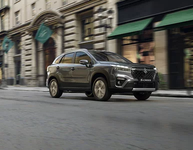 Miniatura: Nowe Suzuki S-Cross. Doskonale wygląda,...