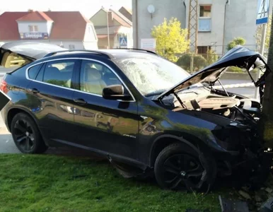 Miniatura: Złodziej ukradł i rozbił BMW. A potem...