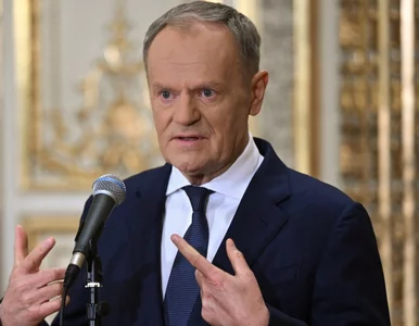 Miniatura: Tusk ujawnia, co dzieje się z Polakami w...