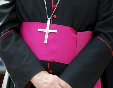Miniatura: Biskup ostrzega przed nowym przedmiotem....