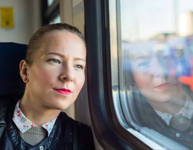 Miniatura: Dwa miliony Polaków w czarnej dziurze. To...